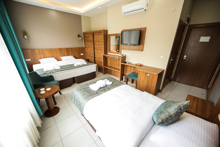 Triple Room